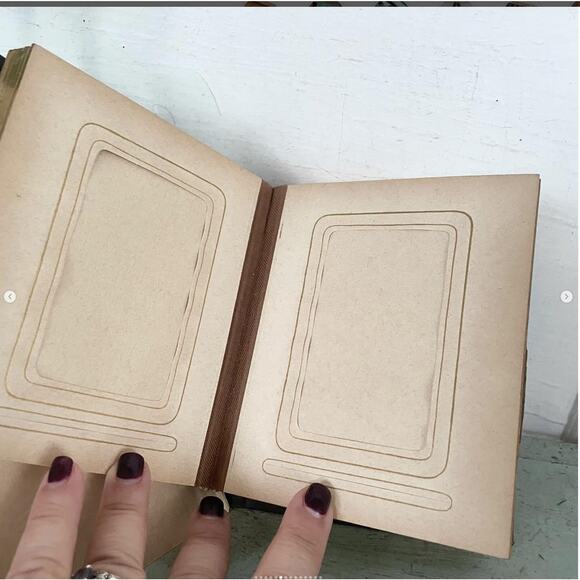 Antique Shabby CDV Photo Album Leather Cover Brass Gold Edges 20 Pages EMPTY - Picture 5 of 10